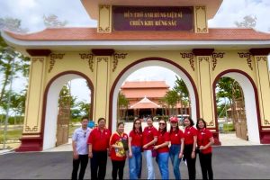 CHI BỘ 2 TỔ CHỨC SINH HOẠT CHUYÊN ĐỀ QUÝ III/2025: “TƯ TƯỞNG HỒ CHÍ MINH VỀ XÂY DỰNG ĐẢNG TA TRONG SẠCH, VỮNG MẠNH “LÀ ĐẠO ĐỨC, LÀ VĂN MINH”