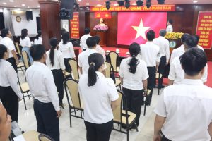 CHÀO CỜ THÁNG 8/2026 – PHÁT HUY TINH THẦN ĐOÀN KẾT, CÔNG BẰNG TRONG CÔNG VIỆC 🤝